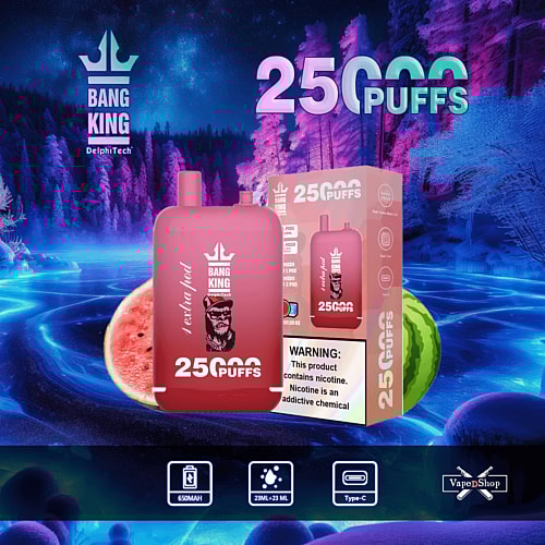 Vape desechable Bang King de 25000 bocanadas con empaque de sabor a sandía, con una batería de 650 mAh, capacidad de e-líquido de 23 ml y carga tipo C, mostrado sobre un fondo vibrante y surrealista con árboles iluminados con neón y un río brillante.