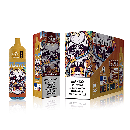Paquete de cigarrillo electrónico que presenta una ilustración de una calavera con llamas de colores, etiquetada "Bang Tornado" y "Americano", con una advertencia sobre la adicción a la nicotina.