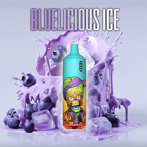 Un dispositivo per svapare etichettato "BLUELICIOUS ICE" con un design da cartone animato che raffigura uno zombie, circondato da mirtilli, cubetti di ghiaccio e spruzzi di liquido viola.