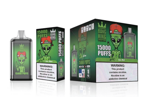 Emballage de l'appareil de vapotage Bang King 15000 Puffs représentant un personnage extraterrestre vert portant une casquette rouge, avec un texte de saveur « Cool Mint » et une étiquette d'avertissement sur la nicotine.
